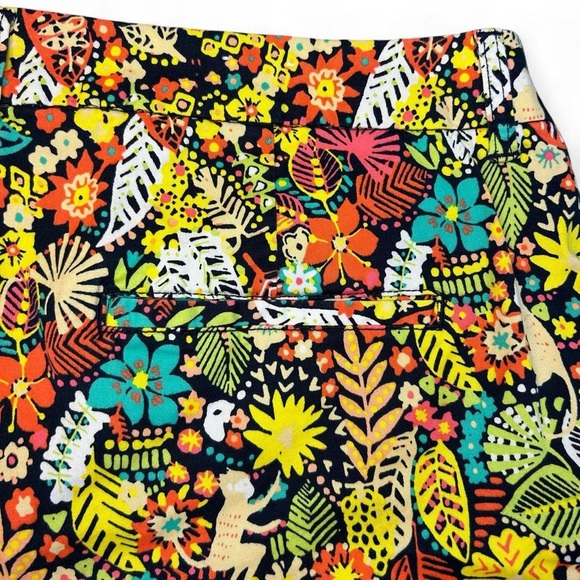 Crown & Ivy Floral Jungle Shorts / 20W🌴🐒🌸 - Picture 3 of 7